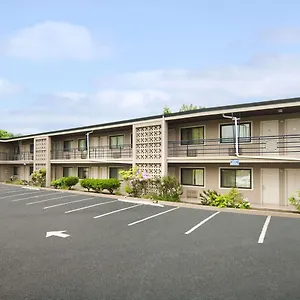Travelodge By Wyndham Lions Gate Motel Vancouver